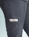 Pantalón scrubs Antifluido Múnich enfoque bolsillo color negro.webp